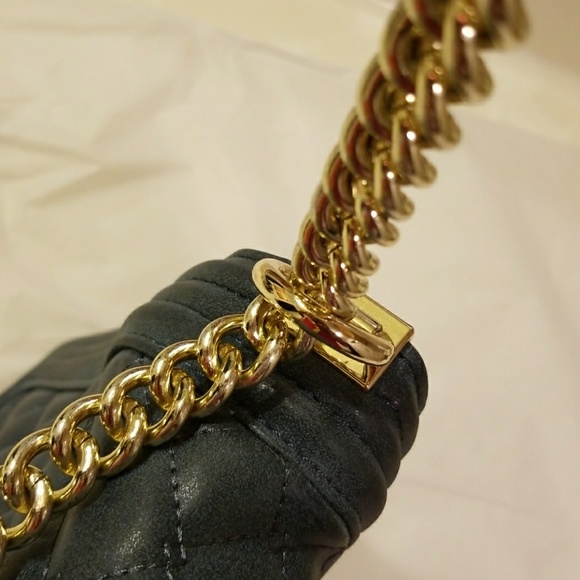 π«SOLDπ« Bebe leboy quilted chain bag - Picture 7 of 8